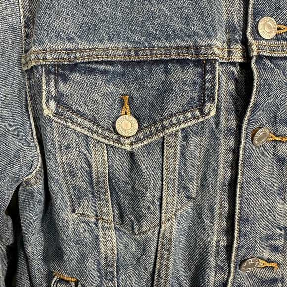 Levi's denim ex-boyfriend trucker jacket size M, heart detail, 100% cotton, fall - Picture 2 of 15